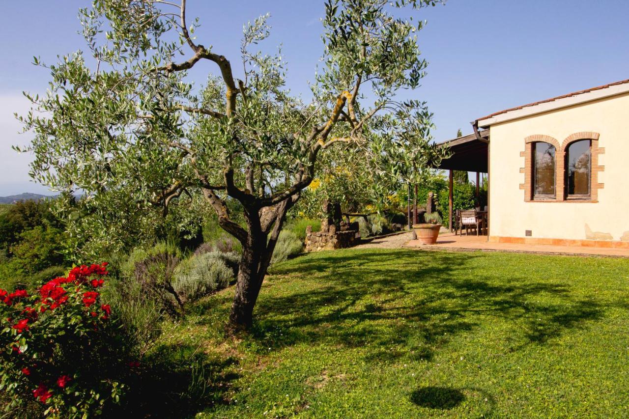 Hotel Agriturismo Poggio Pistolese Montaione Exterior foto